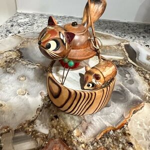Hand crafted cat & Mouse wooden decor